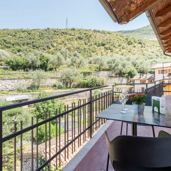 Appartamenti con vista, nel cuore di Torbole a 50 metri dalle sponde del Lago di Garda